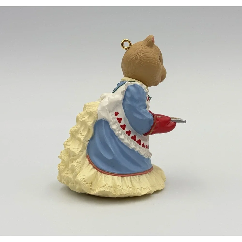 1993 Hallmark Keepsake Ornament Mama Bearinger Bear 2nd The Bearingers Vintage